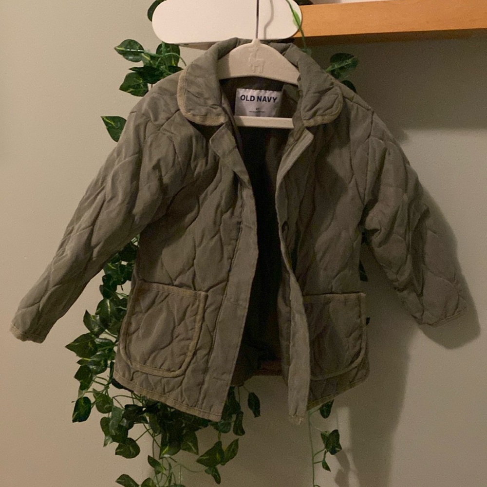 Old Navy quilted toddler jacket size 2T